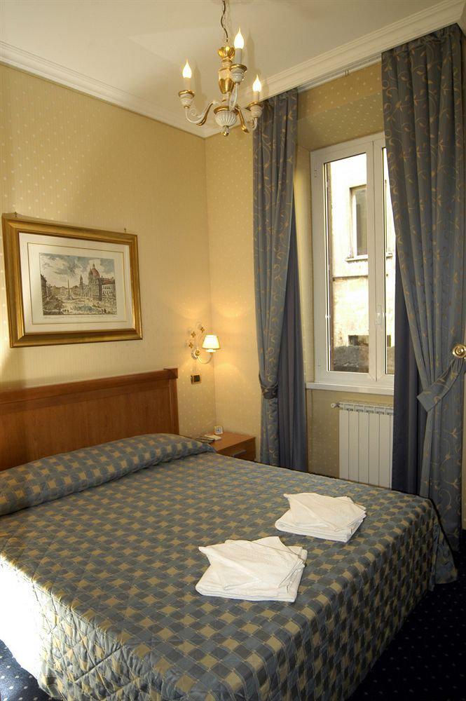 Blue Suite Vatican Guesthouse Rome Bilik gambar